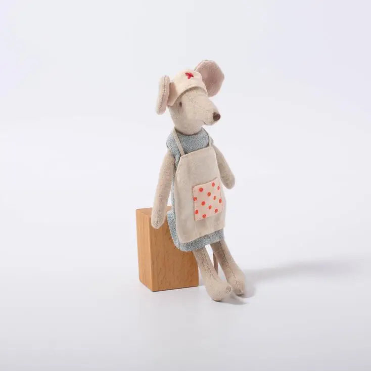 Nurse Mouse